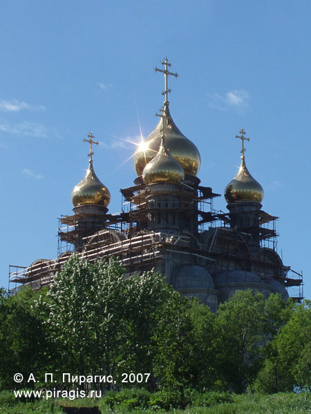 Кафедральный собор Святой Живоначальной Троицы в городе Петропавловске-Камчатском