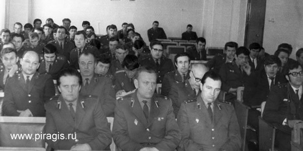 Сотрудники милиции Камчатской области на совещании